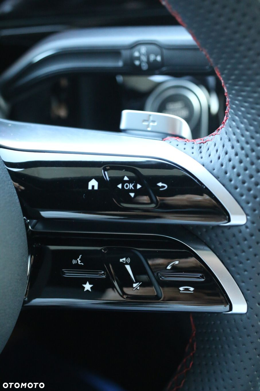 Mercedes-Benz GLA - 34