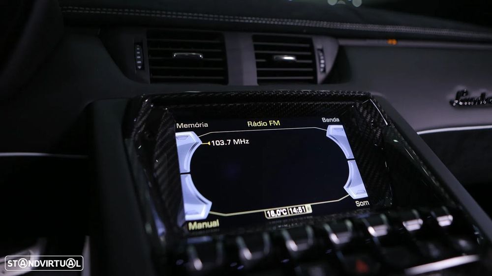 Lamborghini Aventador 6.5 V12 LP750-4 SV - 24