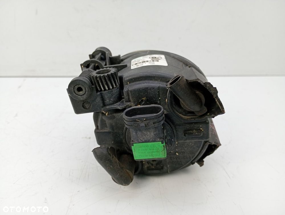 lampa przeciwmgielna halogen lewy audi A4 b7 A3 8P 8E0941699E - 9