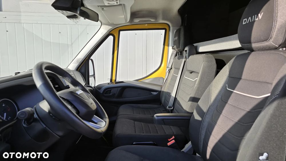 Iveco Daily Hi-Matic 35S18A8/P Digicross Webasto, LED, Sypialnia Spojkar, Pneumatyka, AUTOMAT 3.0 180KM - 20