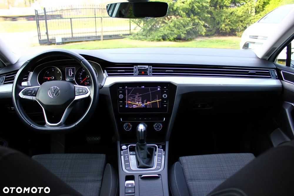 Volkswagen Passat 2.0 TDI SCR DSG Business - 36