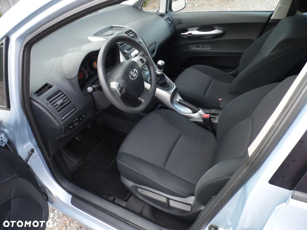 Toyota Auris 1.33 VVT-i Edition - 3