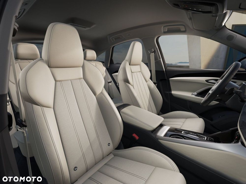 Audi Q5 Sportback - 8