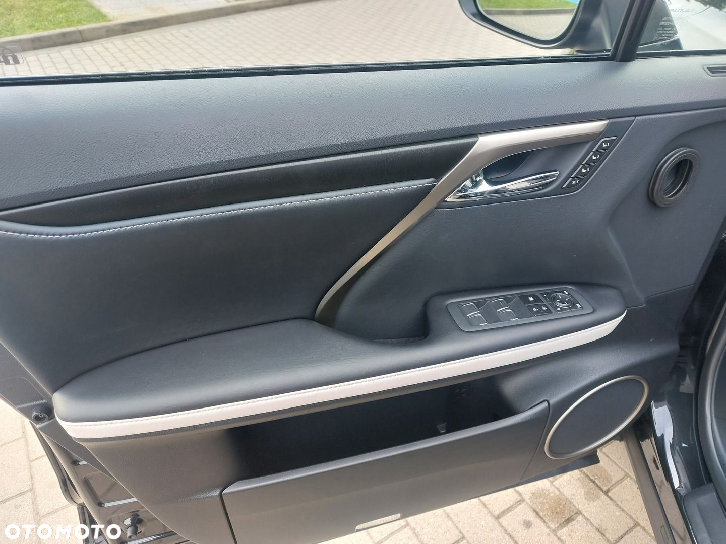 Lexus RX 450h F-Impression - 9