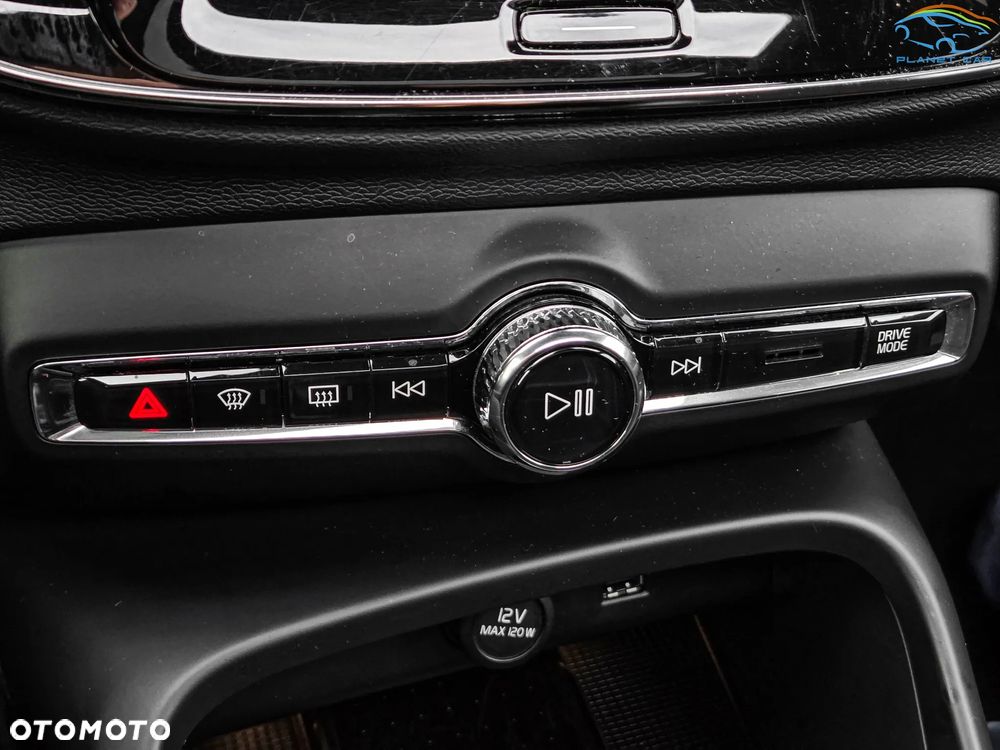 Volvo XC 40 B5 B AWD Geartronic RDesign - 38