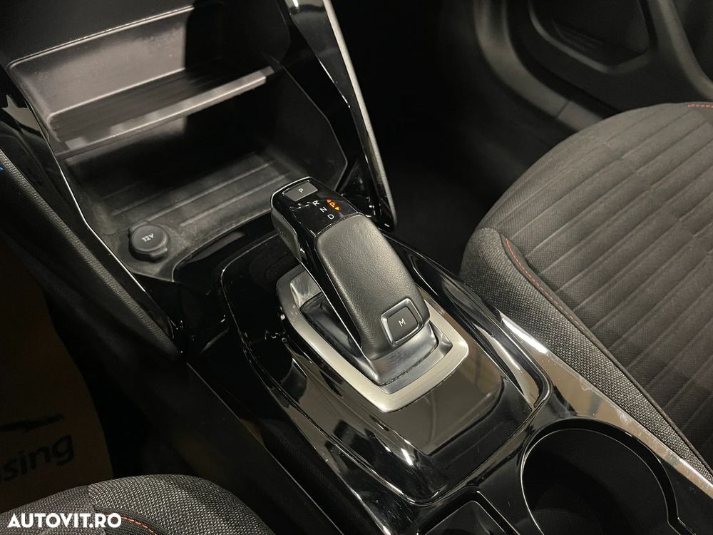 Peugeot 2008 BlueHDi 130 EAT8 Active - 26
