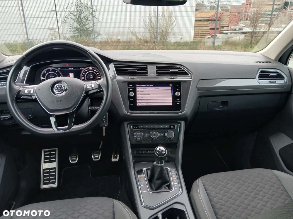 Volkswagen Tiguan - 8