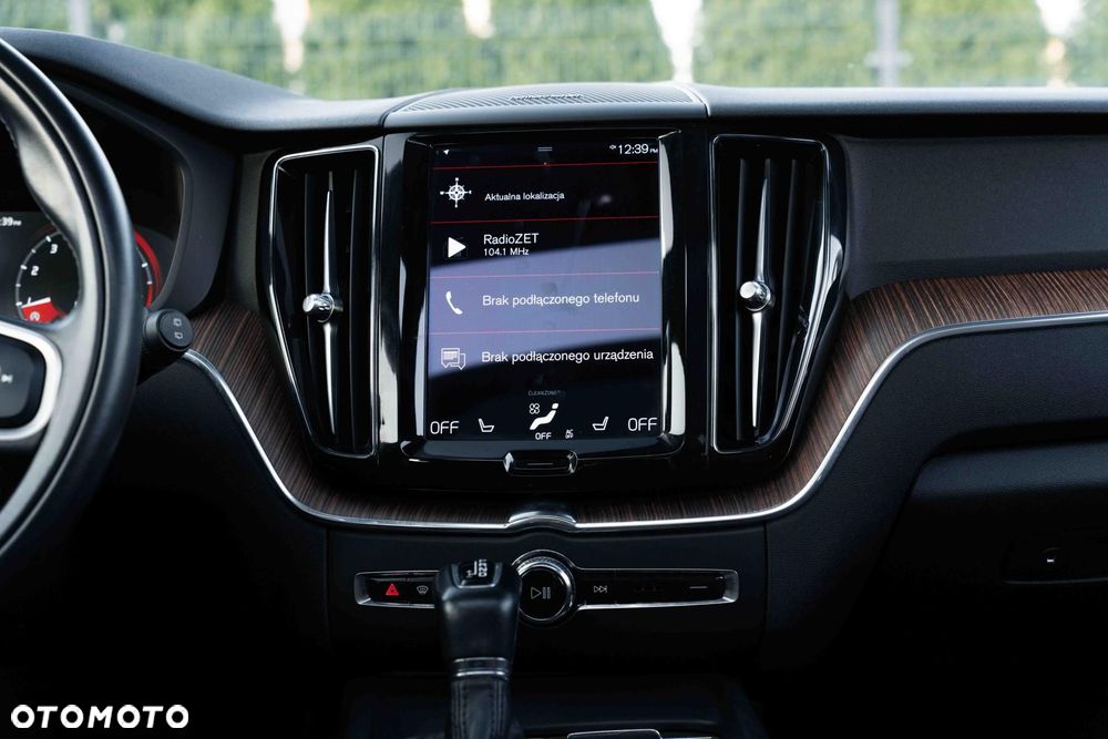 Volvo XC 60 T6 AWD Momentum - 22