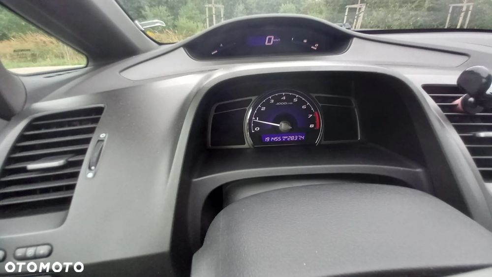 Honda Civic 1.8 Executive - 4