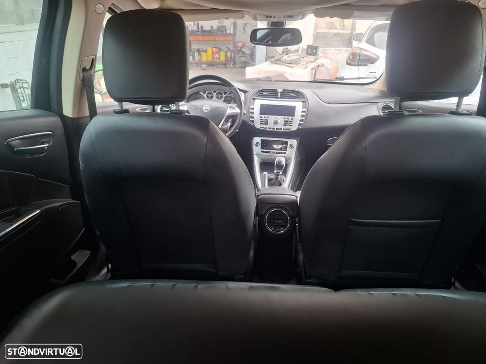 Lancia Delta 1.6 M-Jet Platino - 9