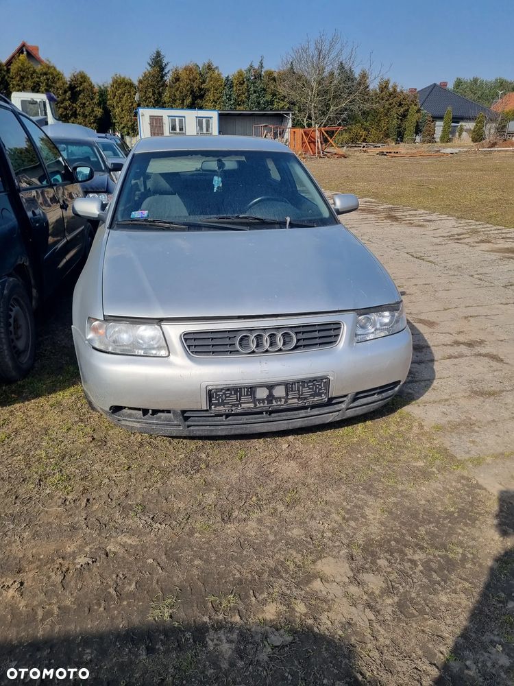 Audi a3 8l lift 1.9 tdi ATD 101km skrzynia EUH lakier LY7W na części - 3