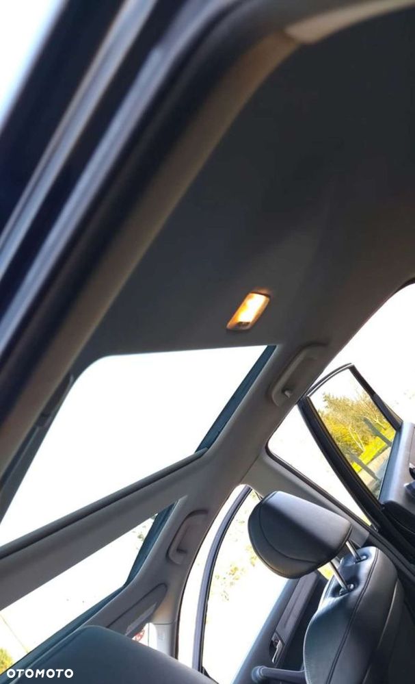 Honda CR-V 2.0i-VTEC Automatik Executive 50 Jahre Edition - 14