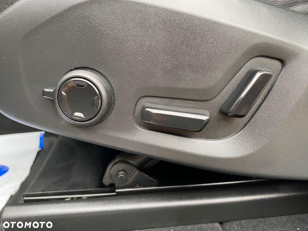 Volvo XC 60 D4 Geartronic RDesign - 25