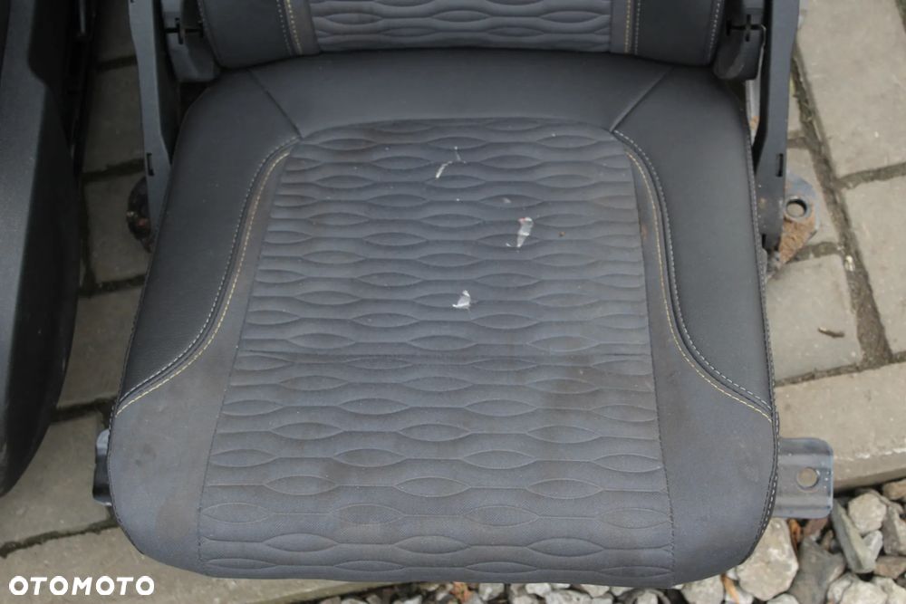 KOMPLET PRZEKŁADKA FOTELE BOCZKI PLASTIKI WYKŁADZINA PASY OPEL ZAFIRA C 7 OSÓB PÓŁSKÓRA - 4