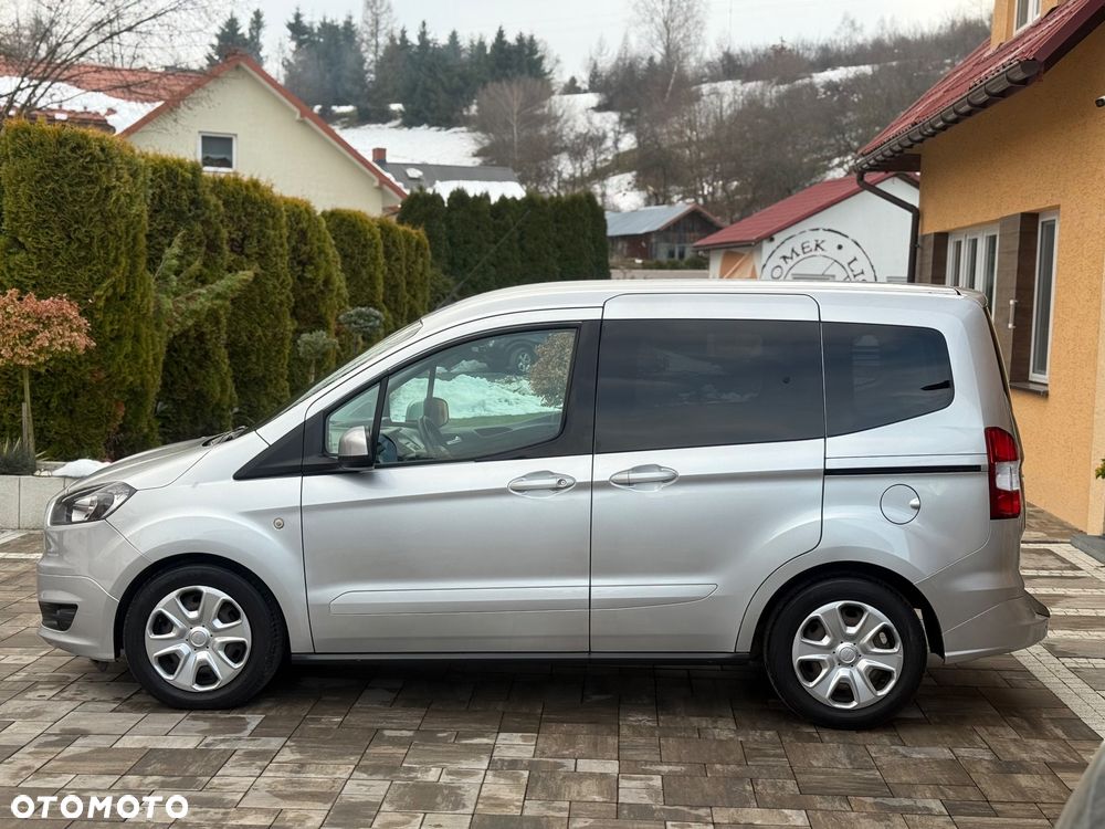 Ford Tourneo Courier 1.5 TDCi Titanium - 4
