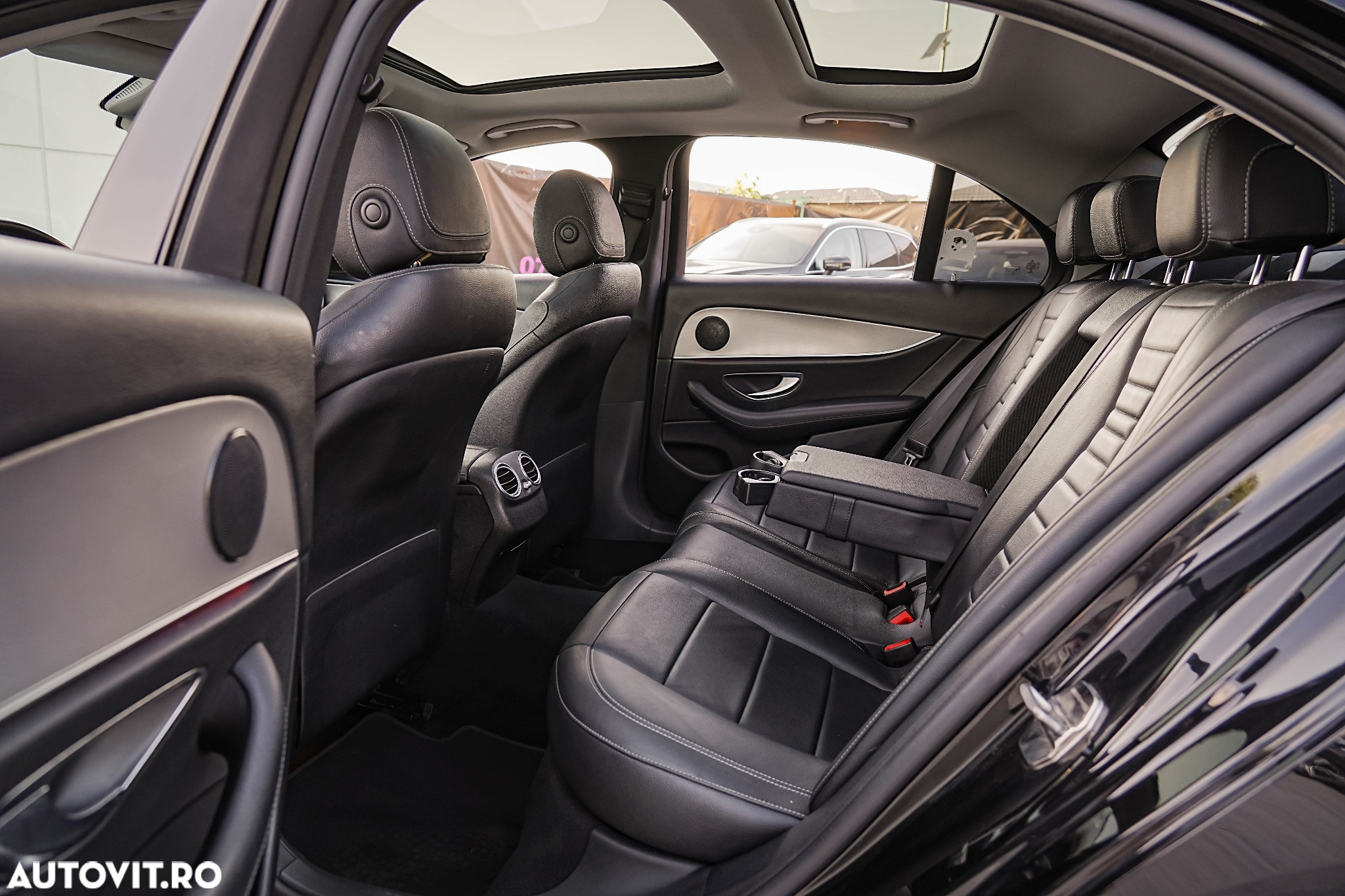 Mercedes-Benz E 220 d 9G-TRONIC Avantgarde - 24