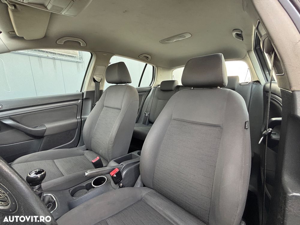 Volkswagen Golf 1.9 TDI Sportline - 8