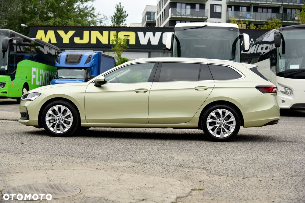 Skoda Superb 2.0 TDI SCR 4x4 Edition 130 DSG - 9