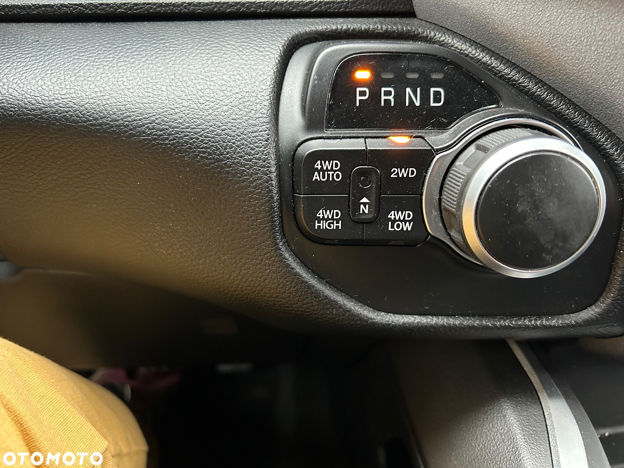Dodge RAM 1500 5.7 4x4 - 10
