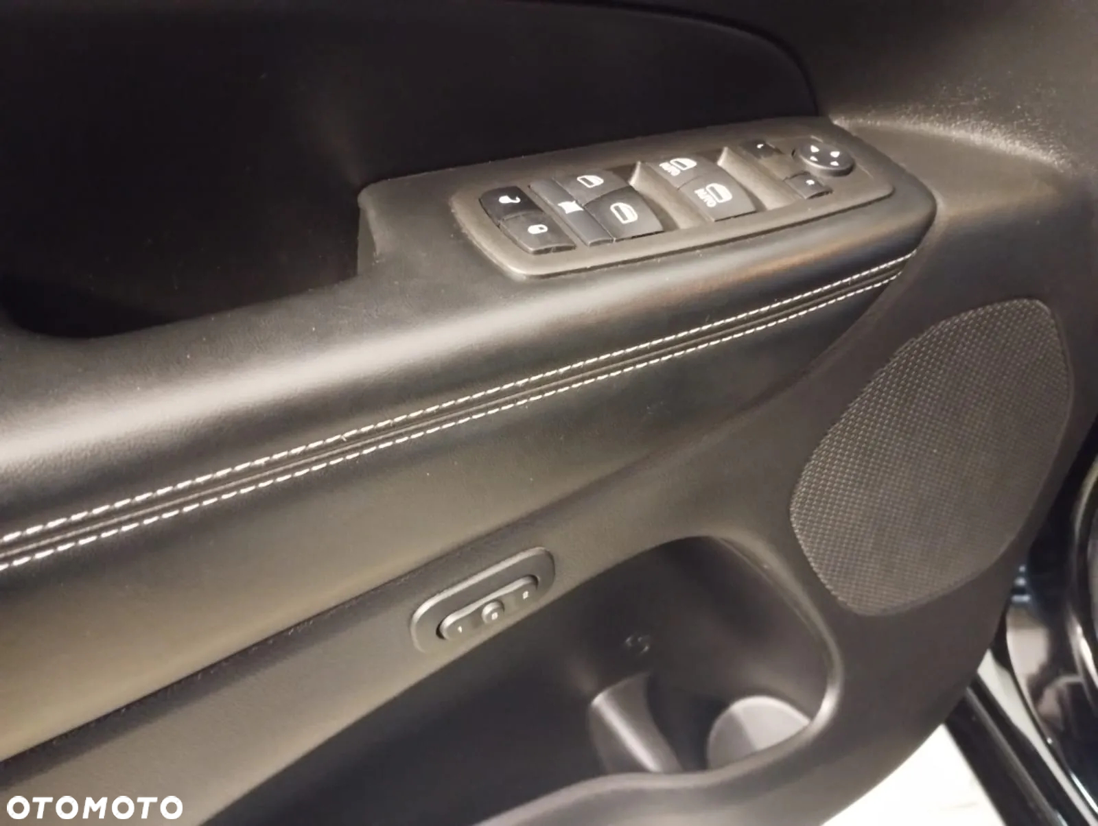 Jeep Grand Cherokee - 14