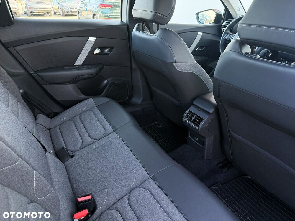 Citroën C4X 1.2 PureTech Shine Pack S&S EAT8 - 29