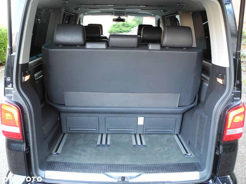 Volkswagen Multivan - 23