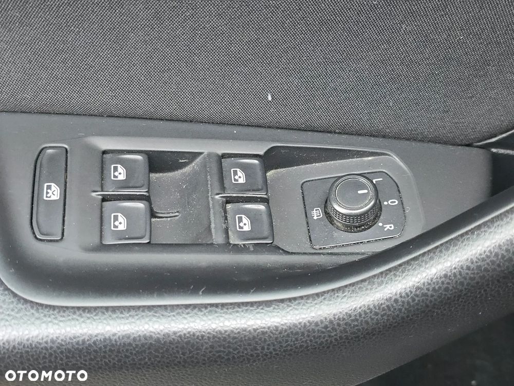 Volkswagen Passat - 31