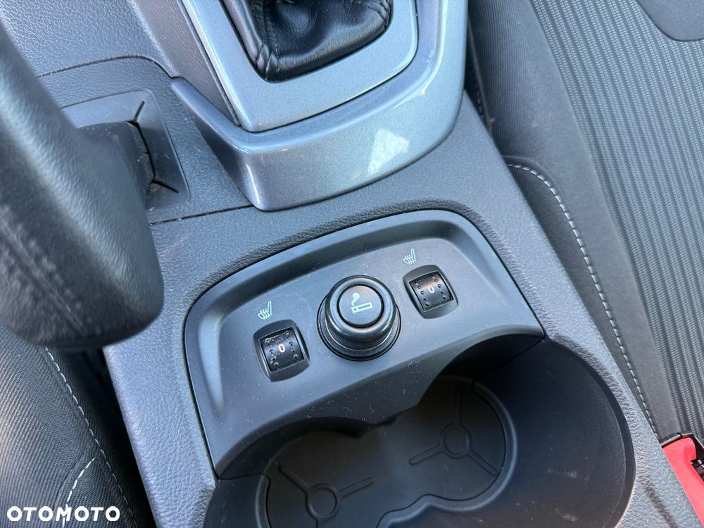 Ford Focus 1.6 EcoBoost Edition Start - 27