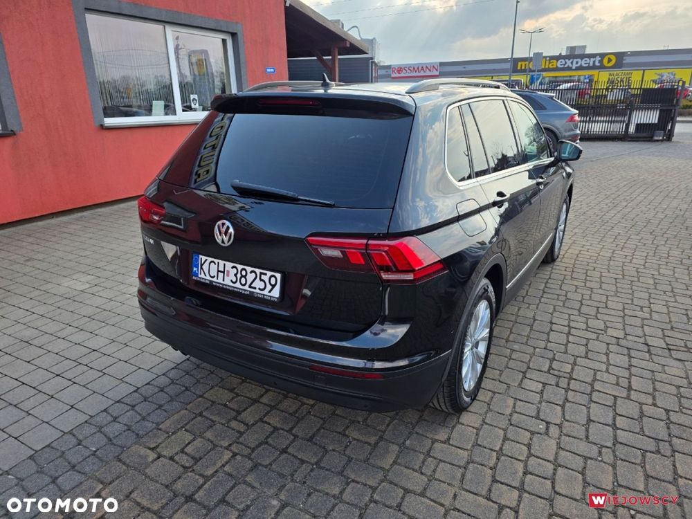 Volkswagen Tiguan - 11
