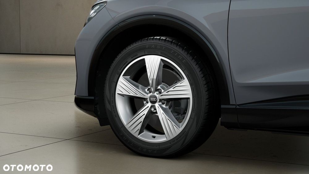 Audi Q4 e-tron - 8
