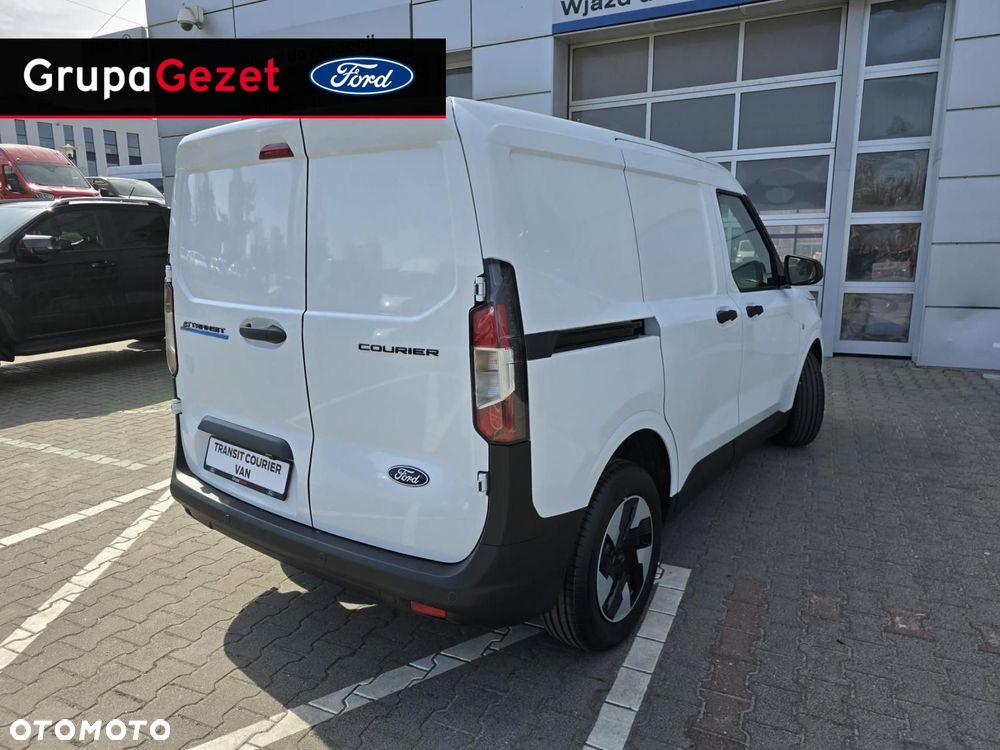 Ford Transit Courier - 2