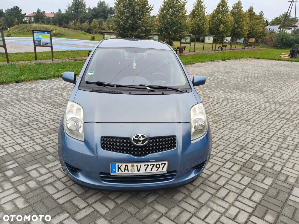 Toyota Yaris - 11