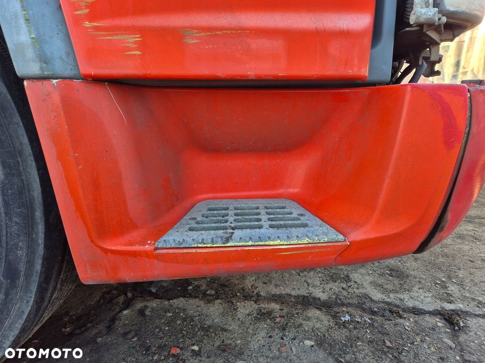 STOPIEŃ STOPNICA OBUDOWA KASETA PODSTAWA MOCOWANIE PRAWY DAF XF 105 EURO 5 - 1