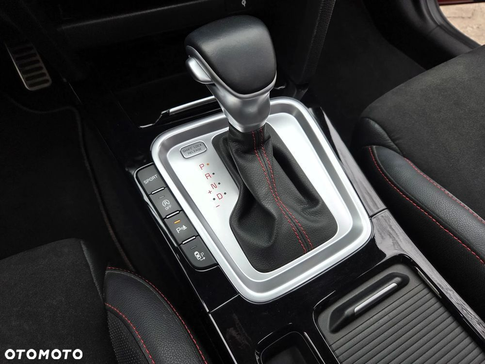 Kia Ceed 1.6 T-GDI GT DCT - 19