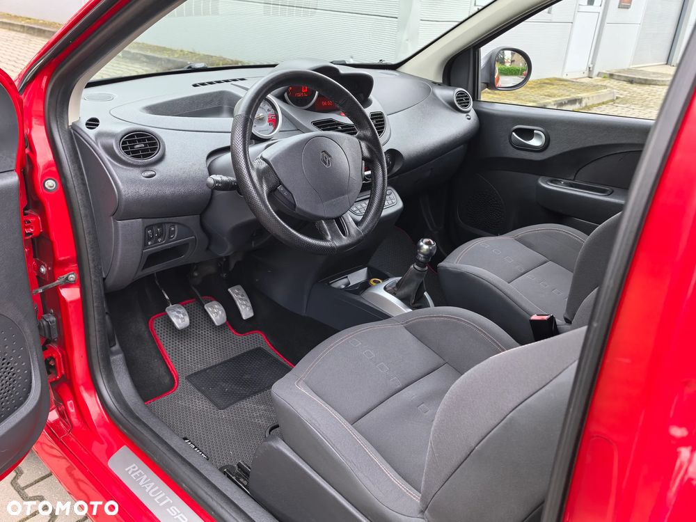 Renault Twingo 1.6 16V RS - 11