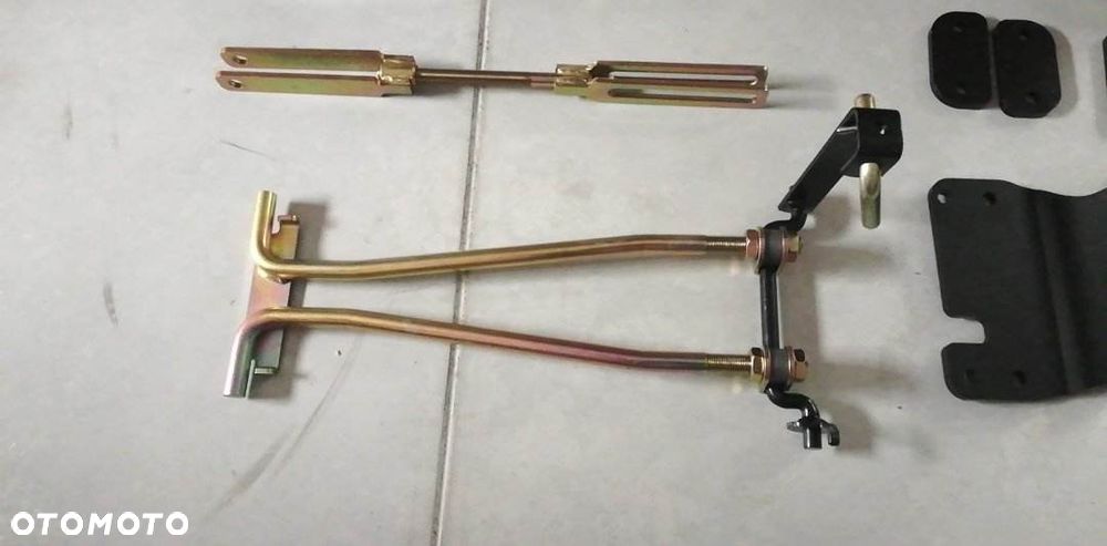 Zestaw opuszczania zaczep John Deere 2520 LVB25687 - 4