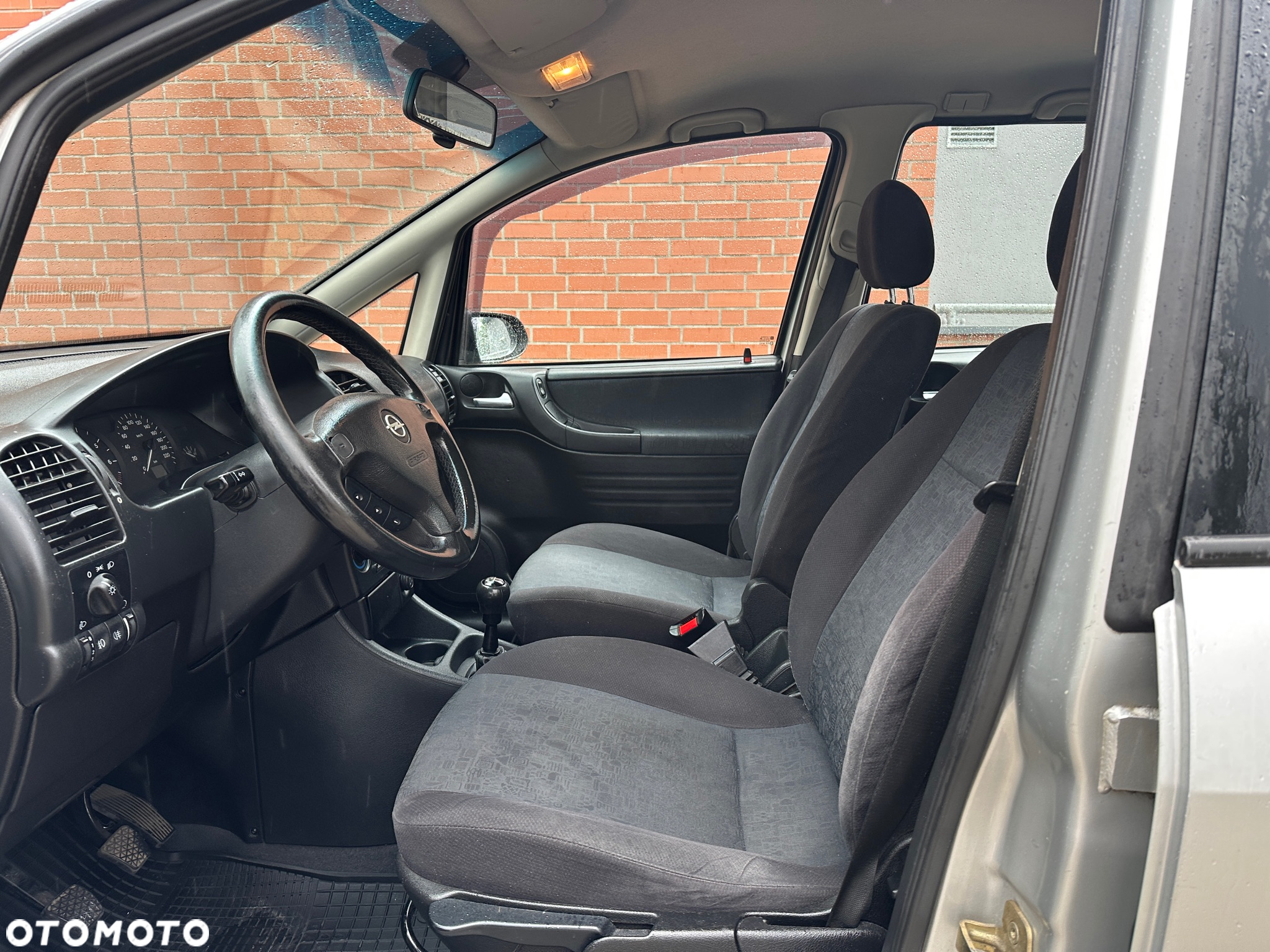 Opel Zafira 1.8 16V - 8