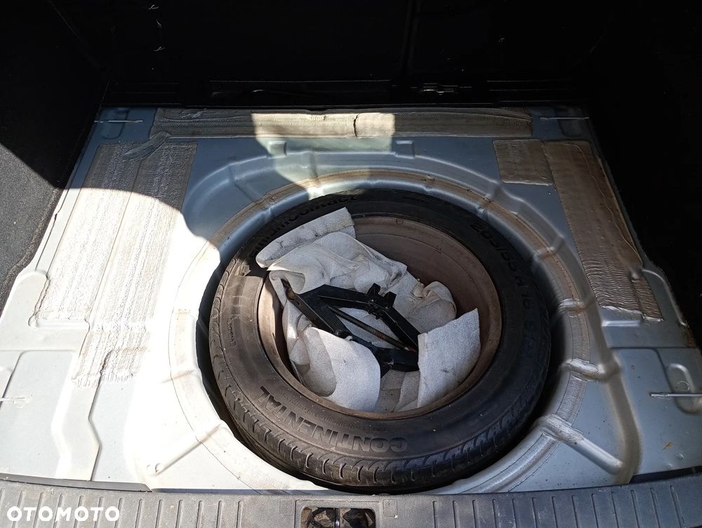 Ford Focus 1.6 TDCi Ambiente DPF - 14