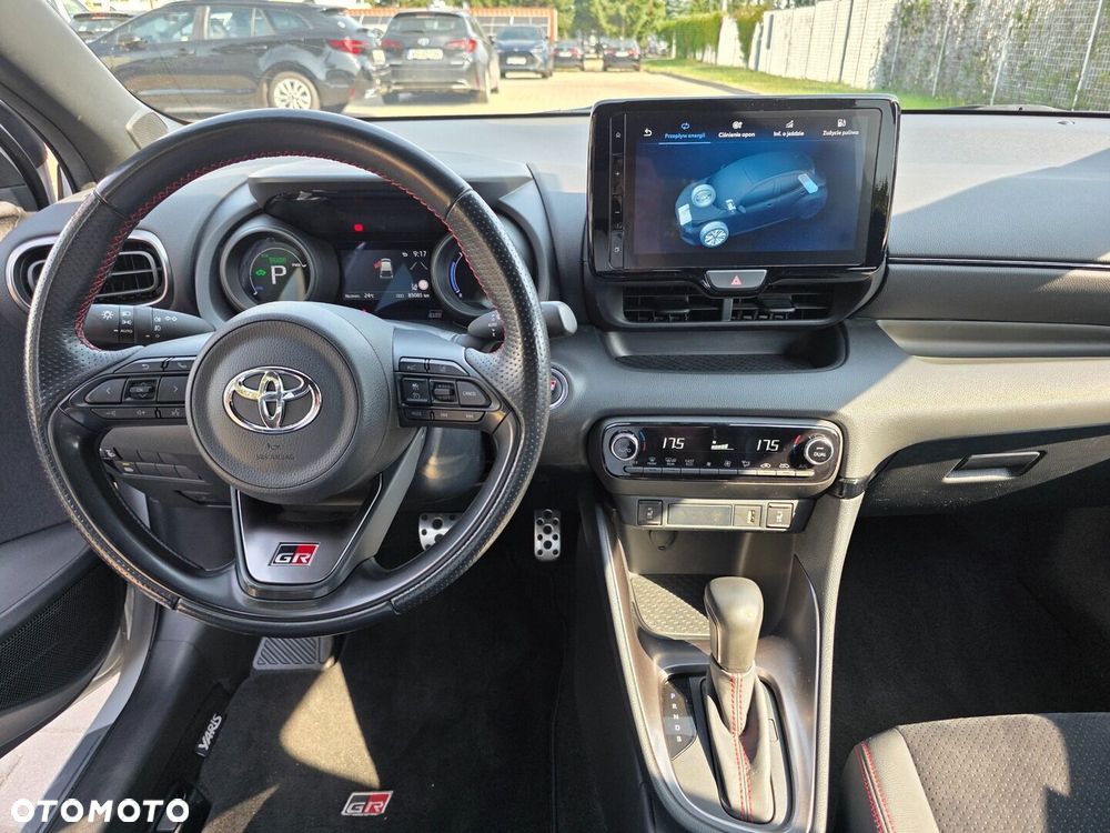 Toyota Yaris - 30