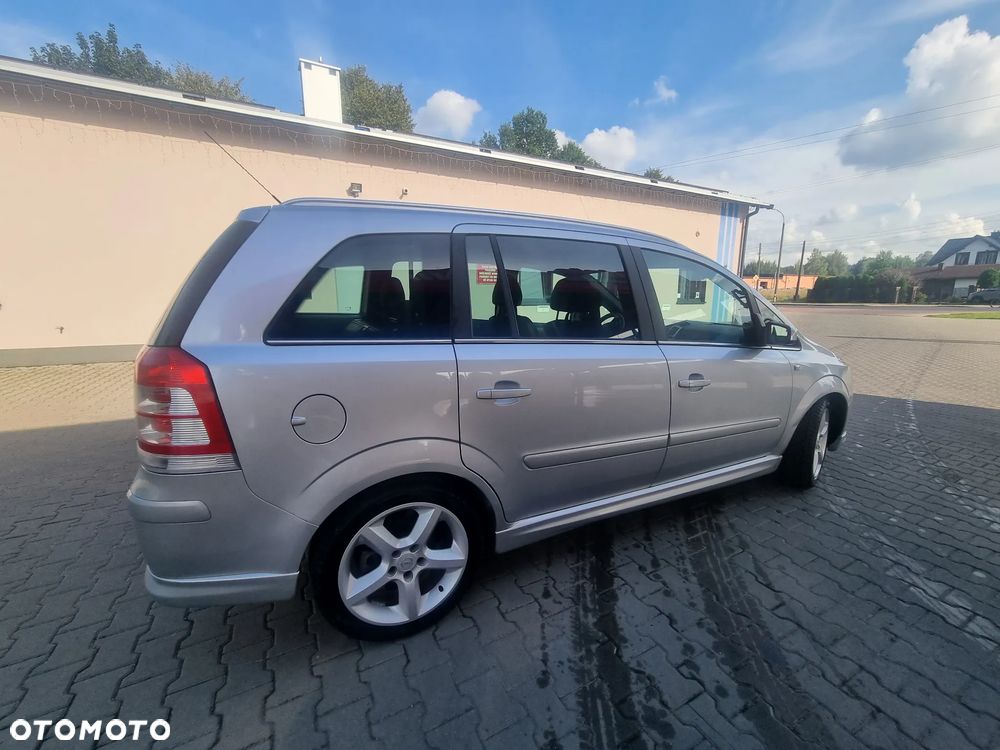 Opel Zafira 1.8 Cosmo - 14