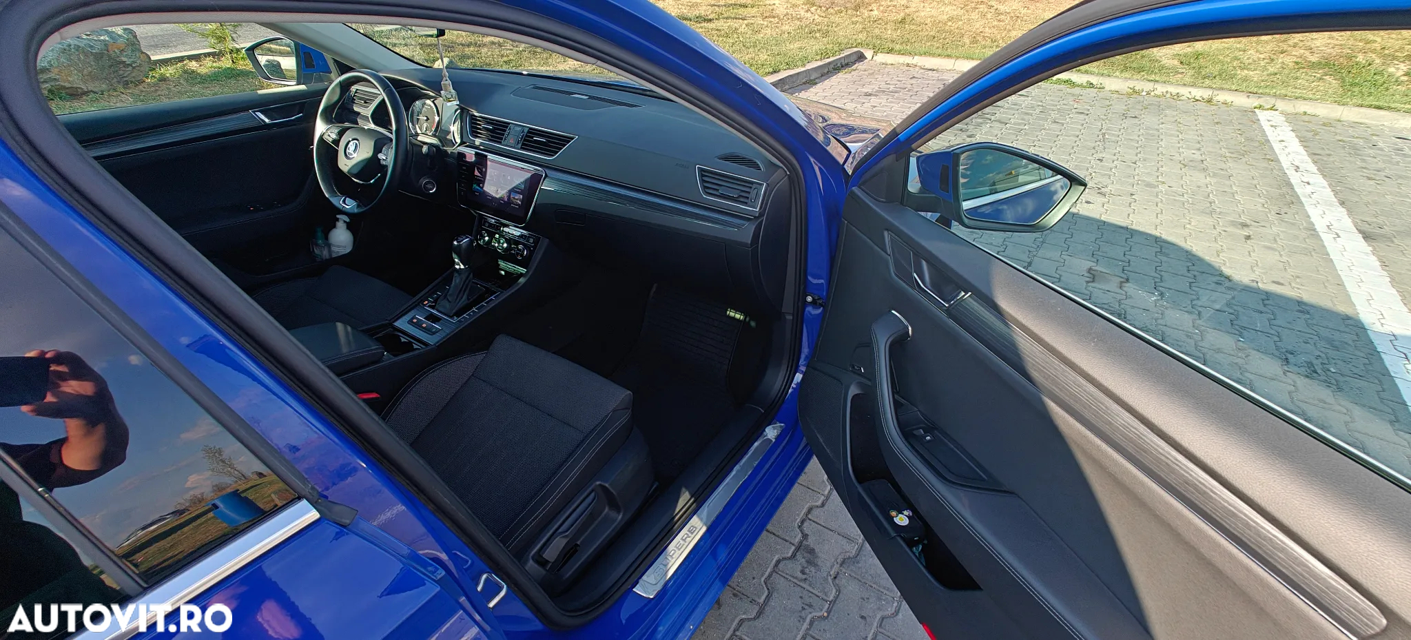 Skoda Superb ver-2-0-tdi-dsg-style - 10