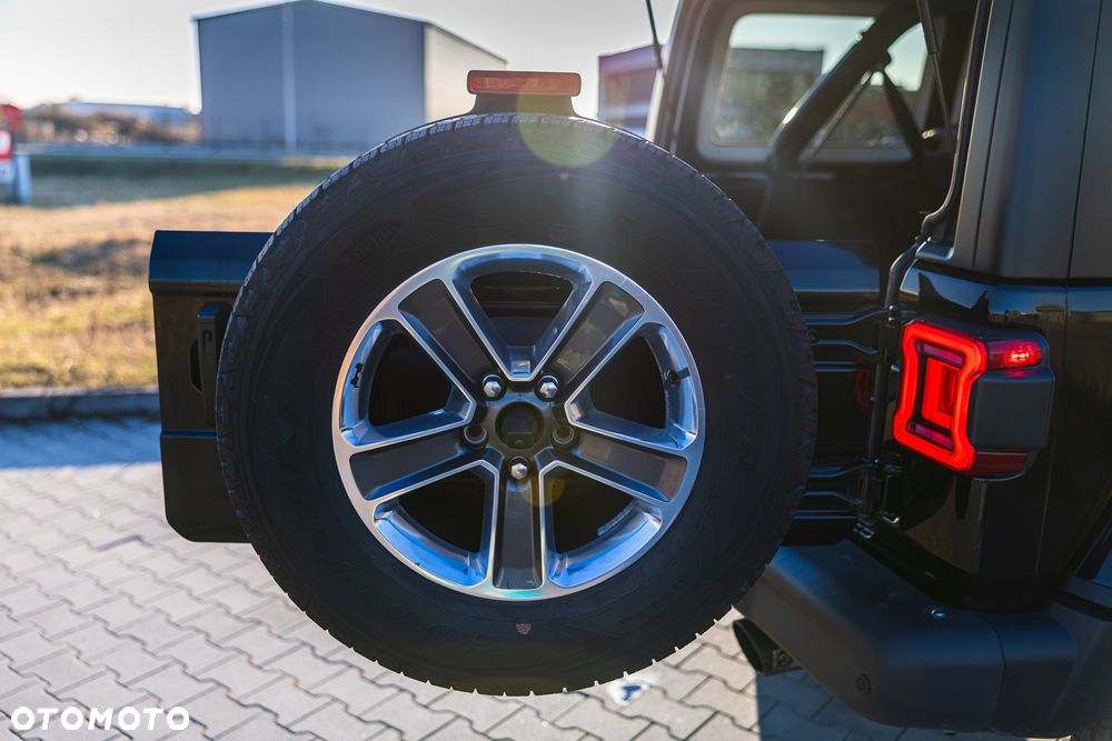 Jeep Wrangler 3.6 Unlim Sahara - 11