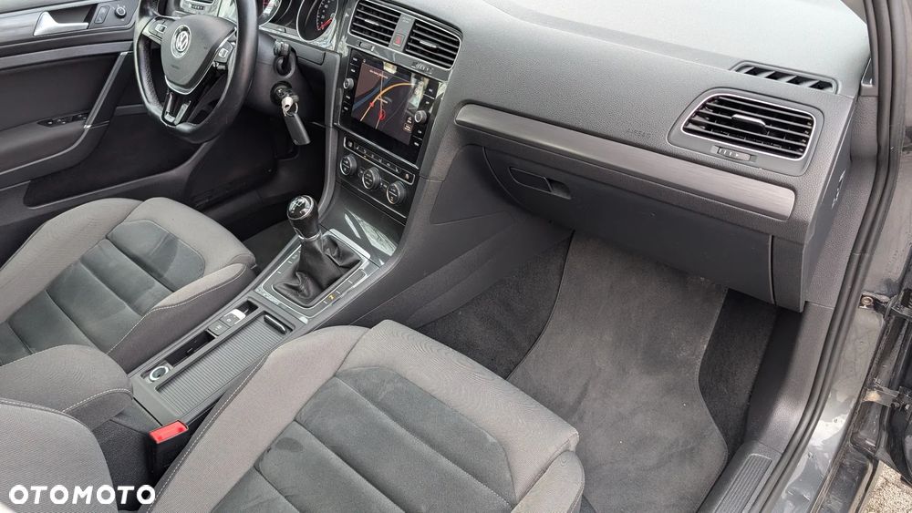 Volkswagen Golf 1.6 TDI (BlueMotion Technology) Comfortline - 21