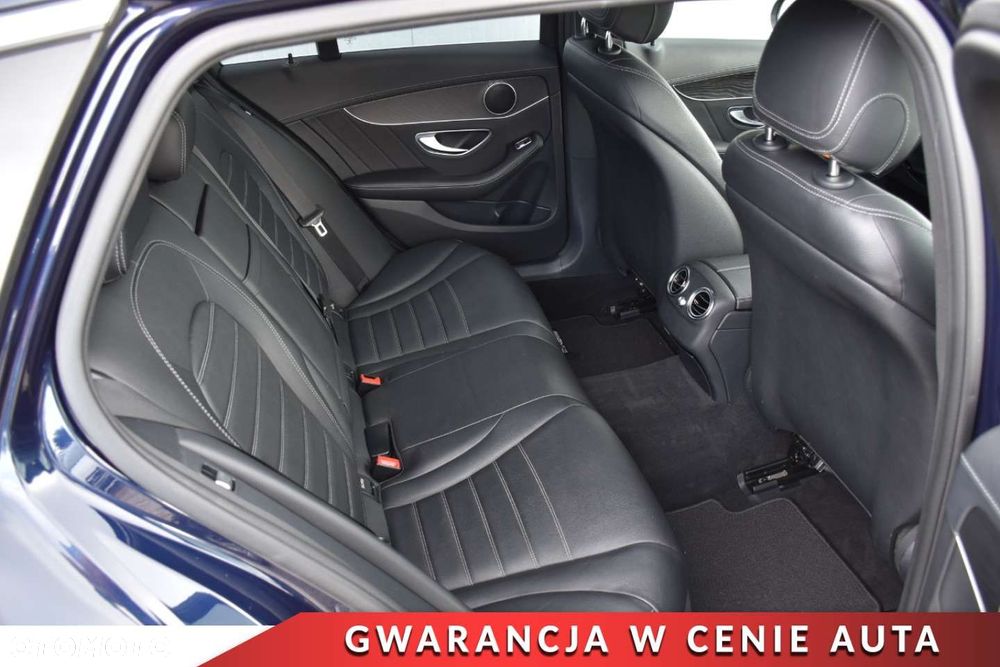 Mercedes-Benz Klasa C 200 T 4Matic 7G-TRONIC AMG Line - 9