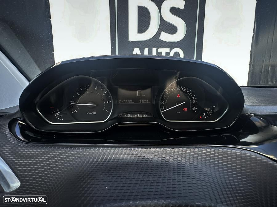 Peugeot 208 1.2 PureTech Style - 15