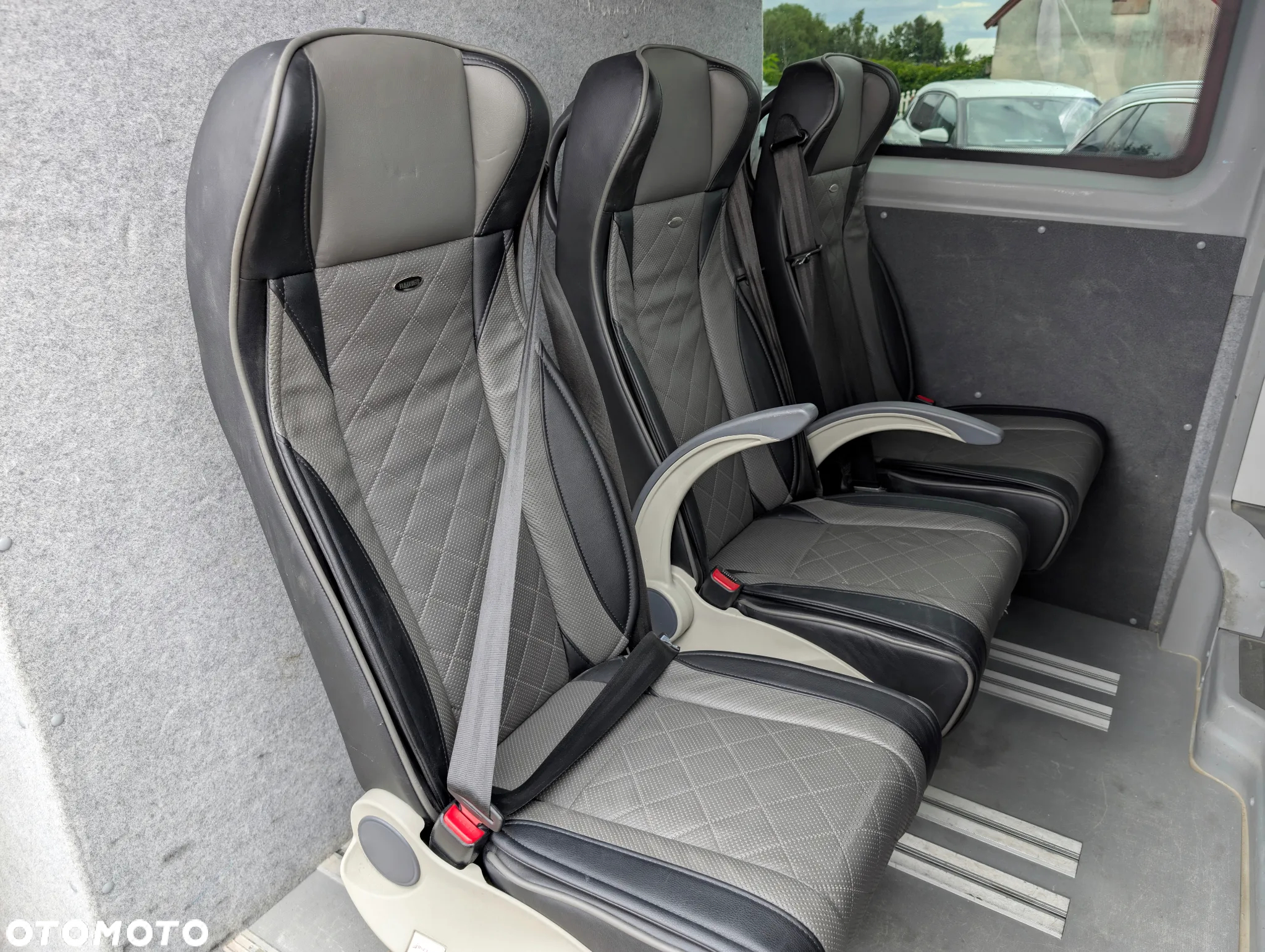 Volkswagen Crafter brygadówka 6 osób, ładowność 1177kg, Krajowy - 20