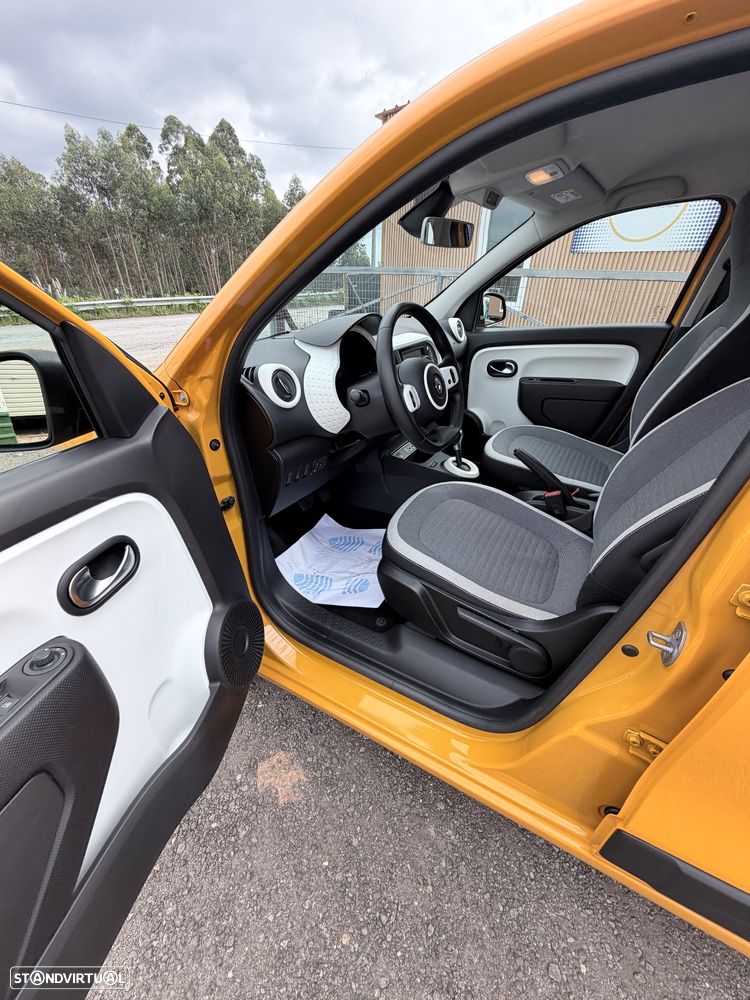 Renault Twingo E-Tech. 22 Urban Night - 13