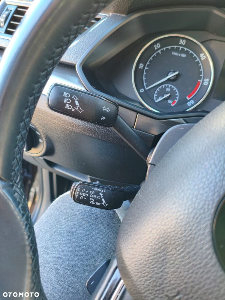 Skoda Superb 2.0 TDI Ambition DSG - 26