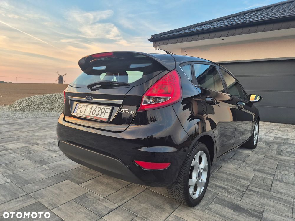 Ford Fiesta 1.25 Titanium - 24