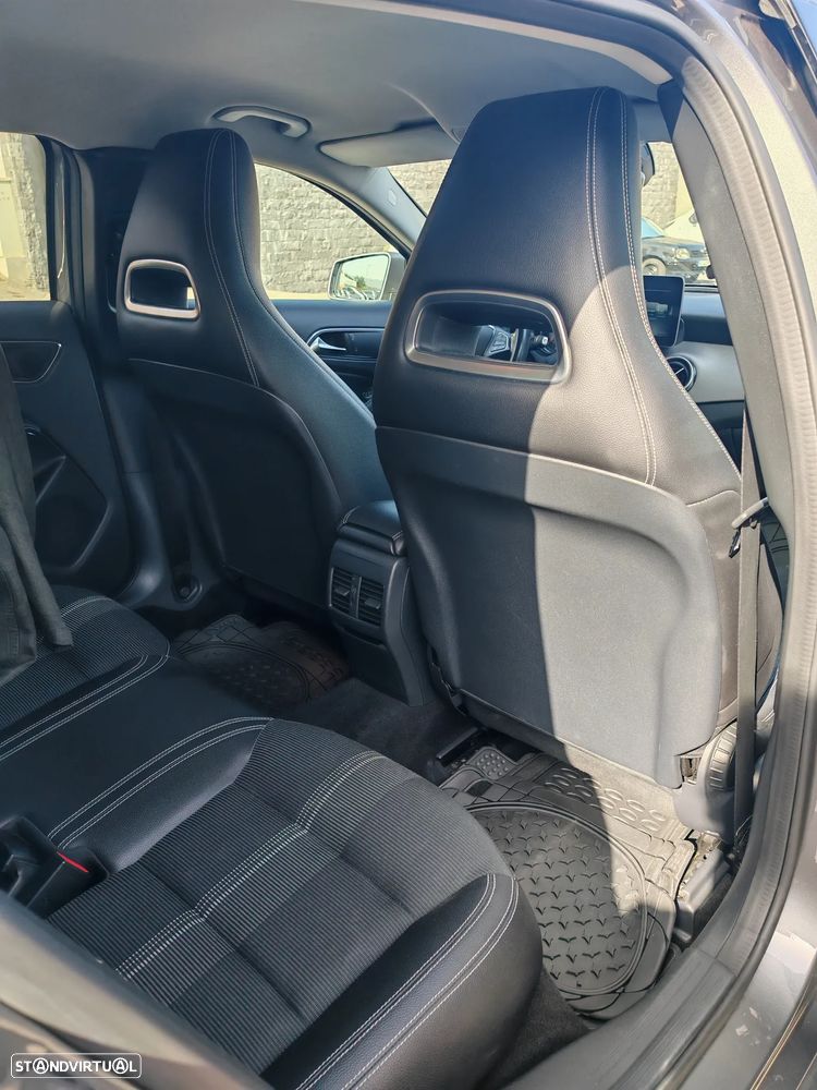 Mercedes-Benz GLA 220 d 4-Matic - 5